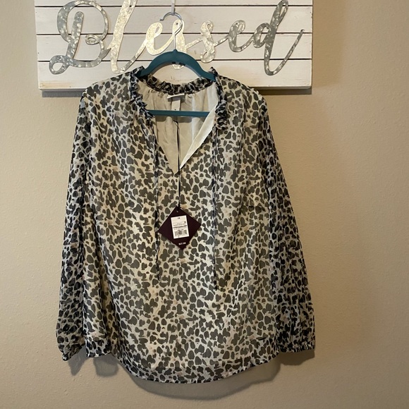 Ava & Viv Tops - *Ava & Viv leopard print blouse